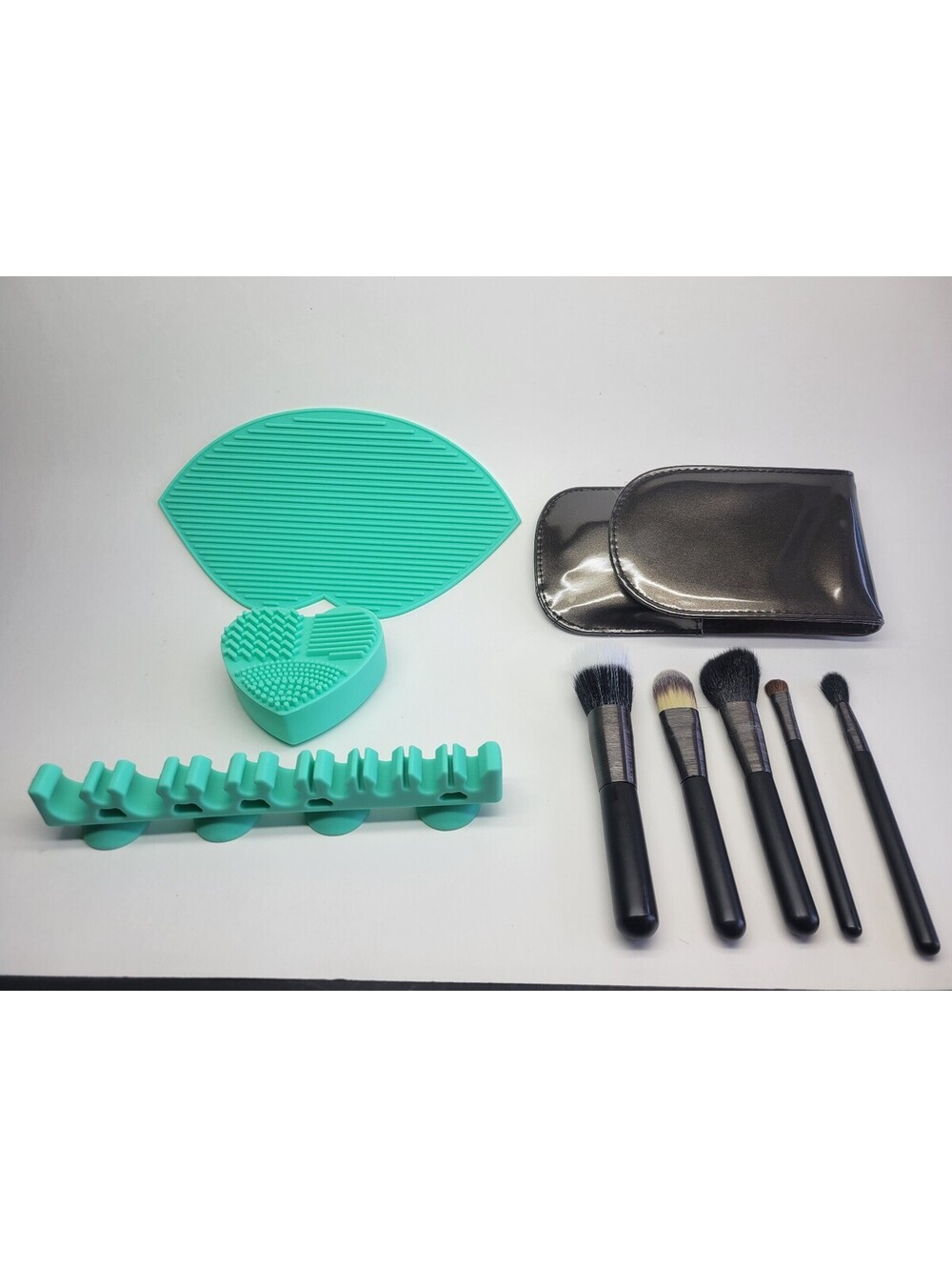 5 Pc Makeup Brush Set w/travel pouch + 3 Pc Brush Cleaner Mat & Holder